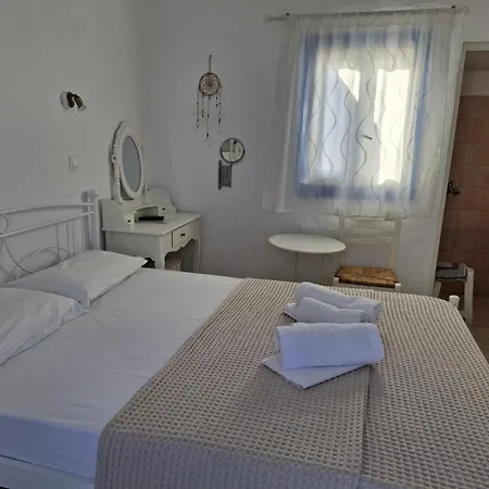 Apartment Katerina Yalos