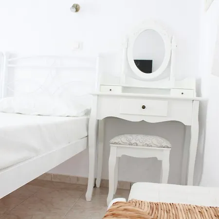 Katerina Yalos Apartment *